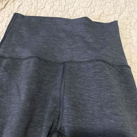 Alphalete leggings size XS.     S136 - Picture 5 of 8